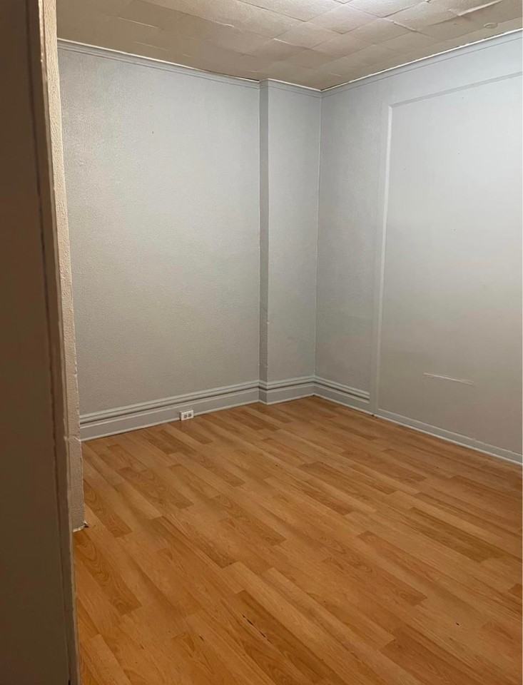 1334 Herr St #1stFL - Photo 7 of 10