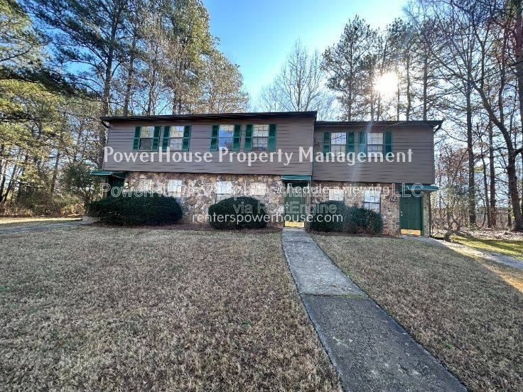 502 Oakwood Ct