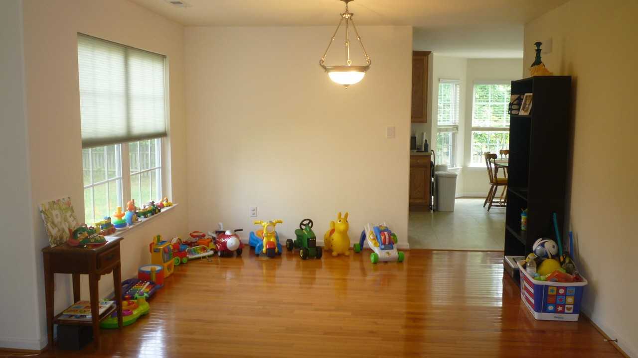 9237 Scotts Bluff Ln - Photo 5 of 9