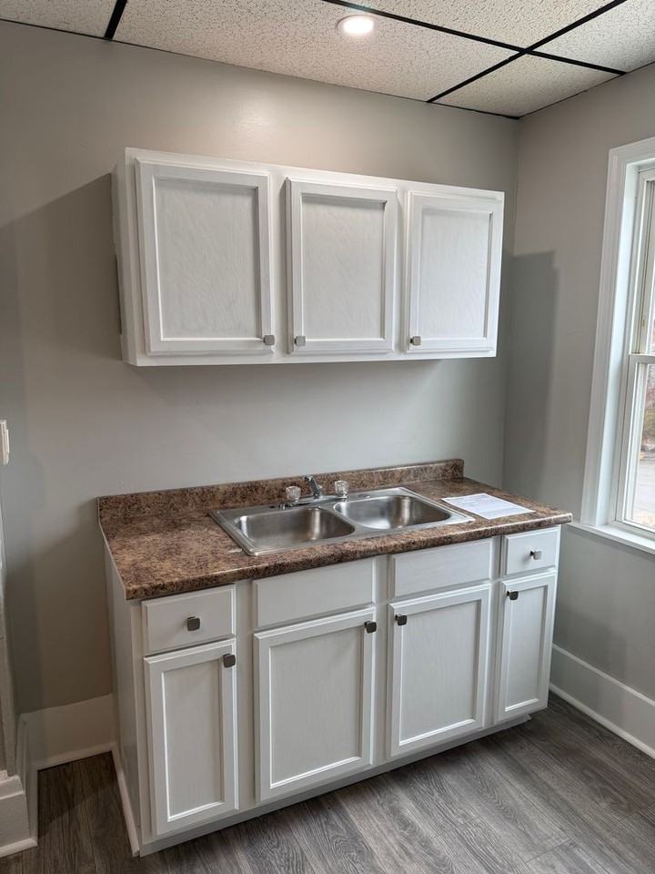 1932 Lowrie St #3 - Photo 3 of 8