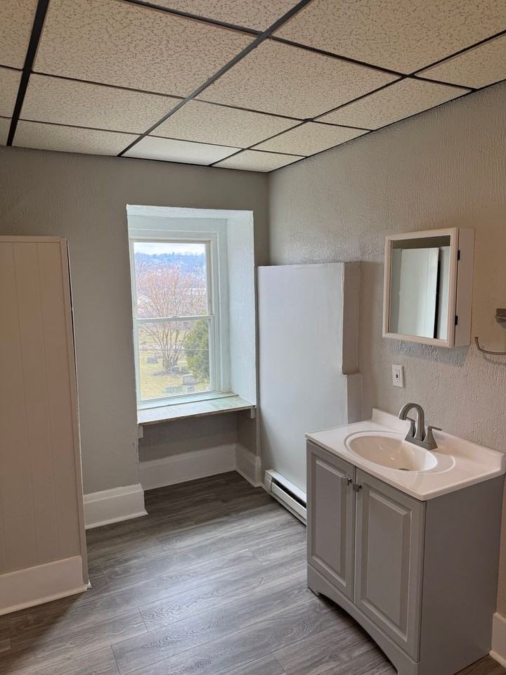 1932 Lowrie St #3 - Photo 5 of 8