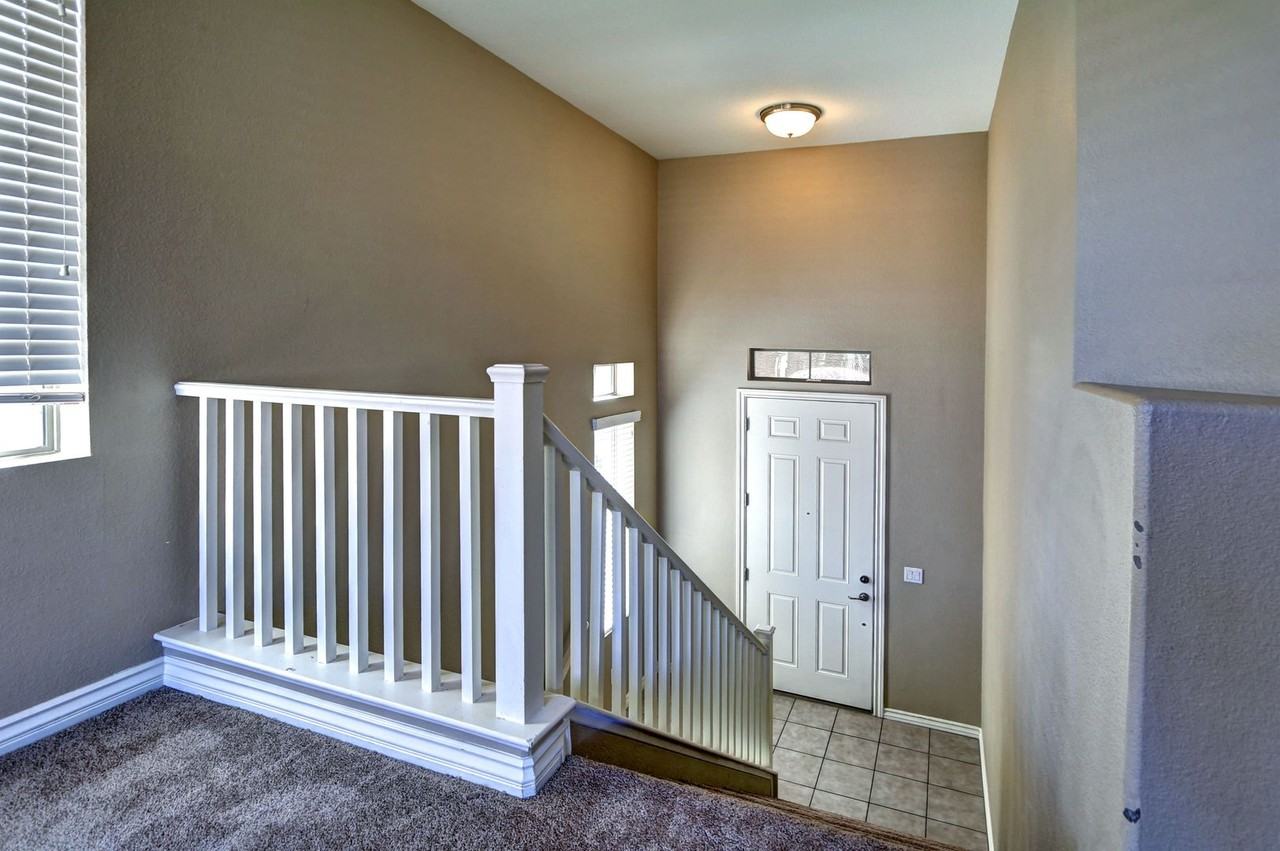 7226 Regent Pond St - Photo 3 of 25