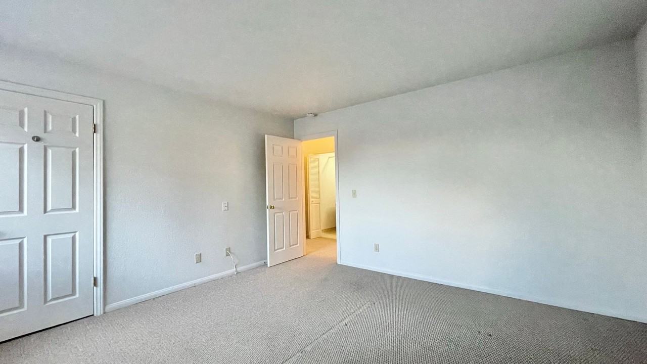 2221 King Ct #26 - Photo 6 of 15