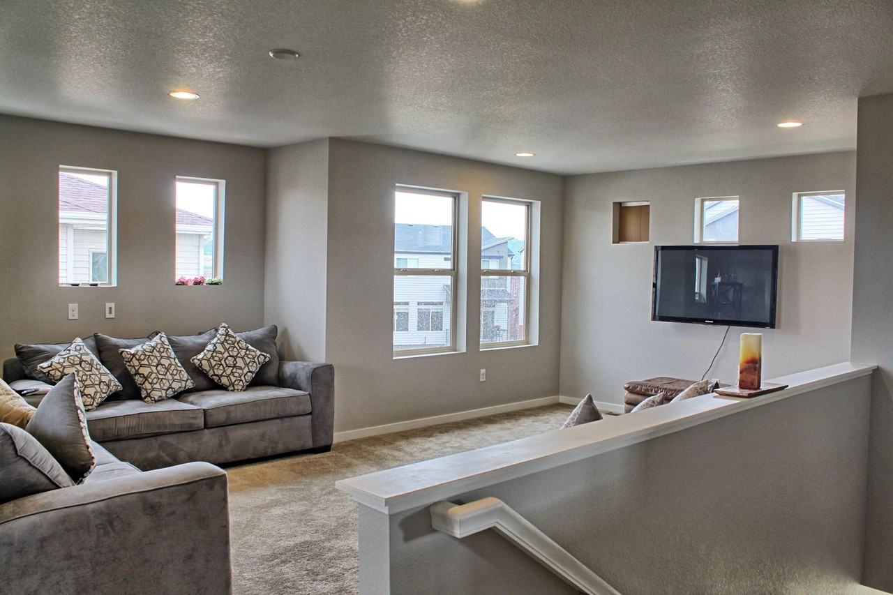 2782 Low Meadow Blvd - Photo 4 of 31