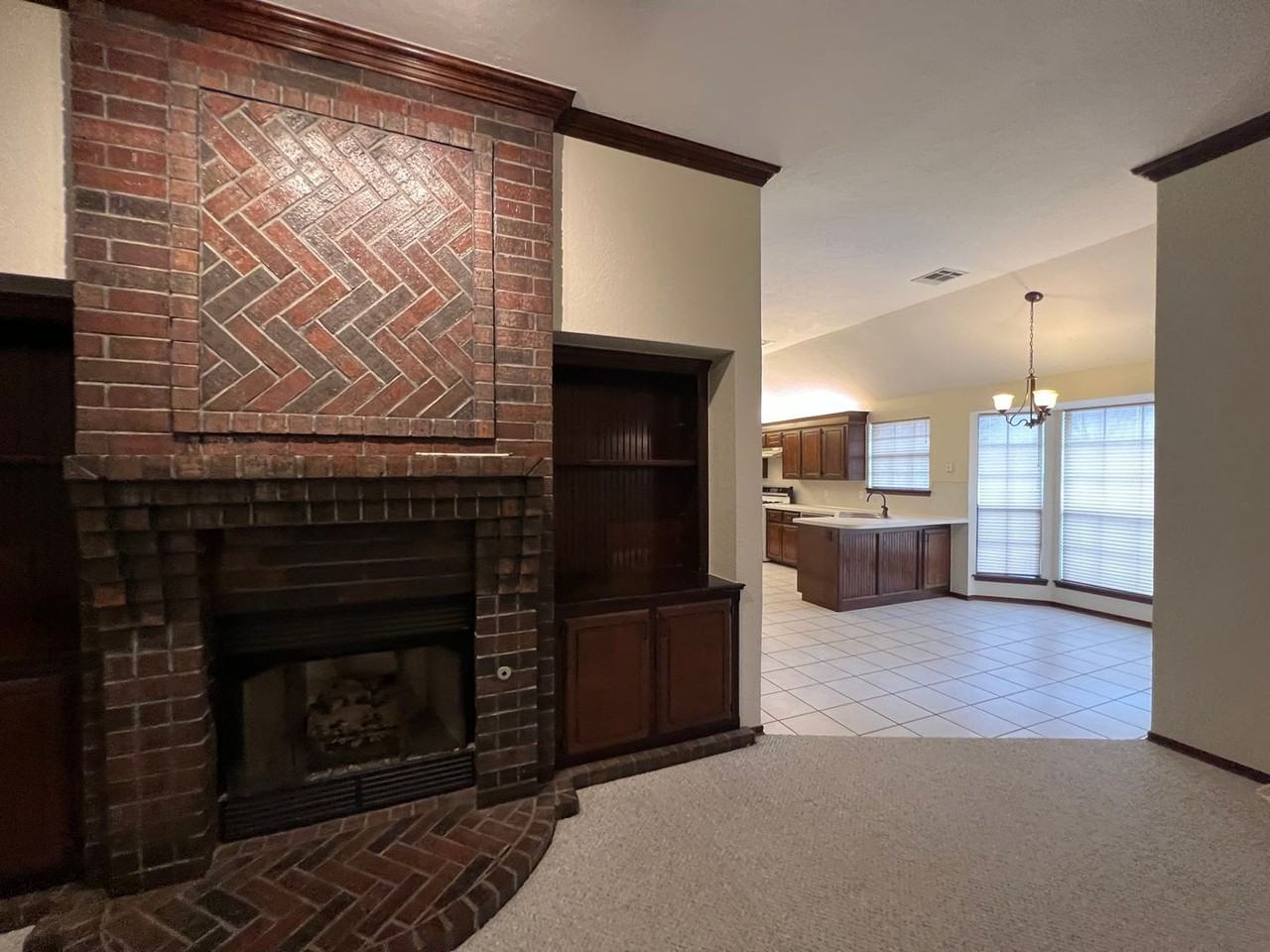 3053 Sw 92nd St - Photo 2 of 20