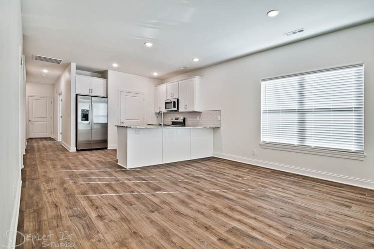 322 Turnberry Ct - Photo 6 of 19