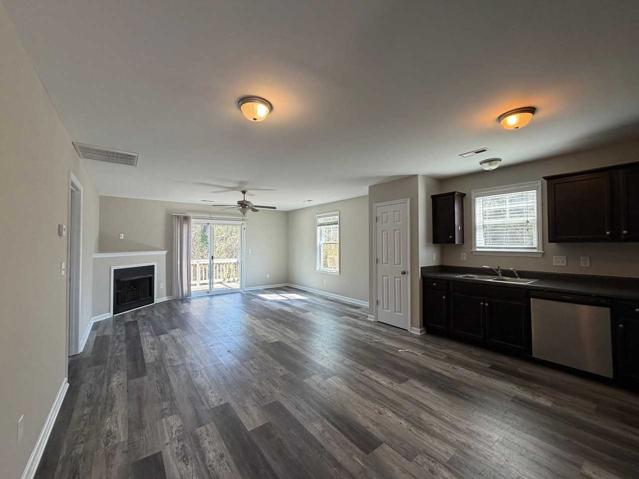 151 Pine Hollow Rd - Photo 3 of 12