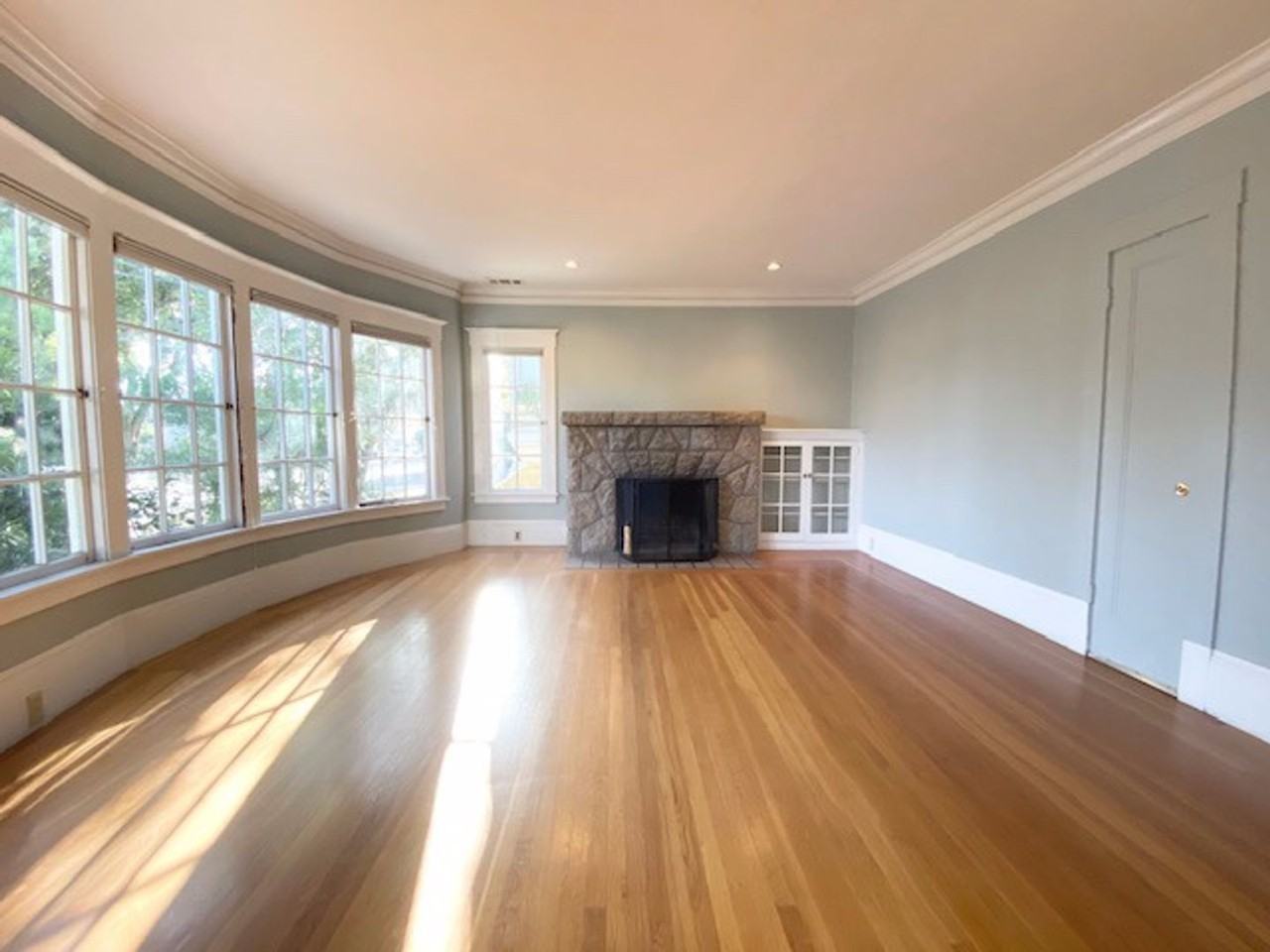 1810 Pacific Ave - Photo 3 of 23