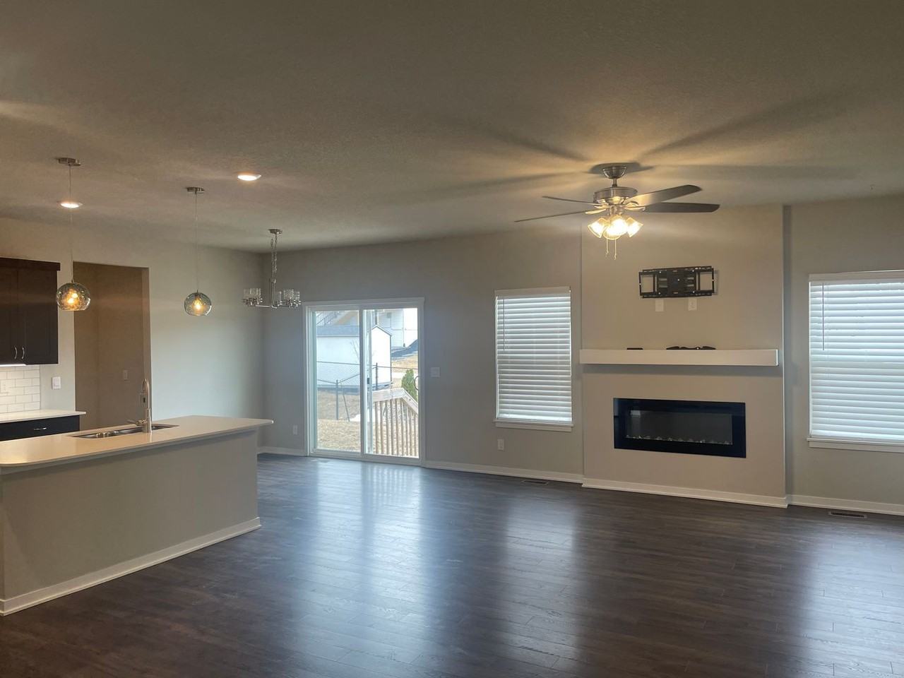 3910 Scout Trl - Photo 4 of 33