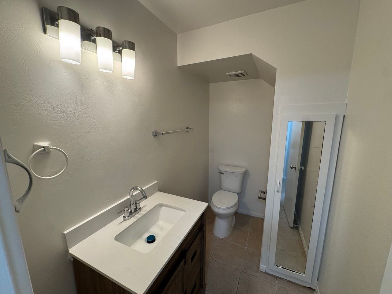 294 Chambers St - Photo 5 of 25