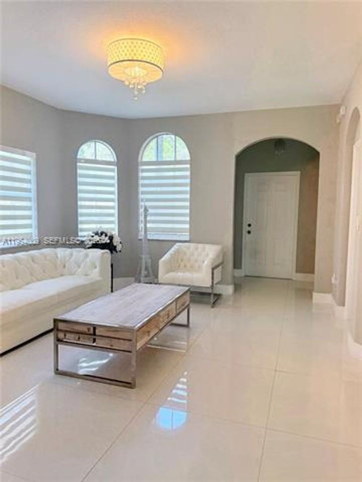 14136 14136 SW 51st Ln th 14136 - Photo 2 of 30