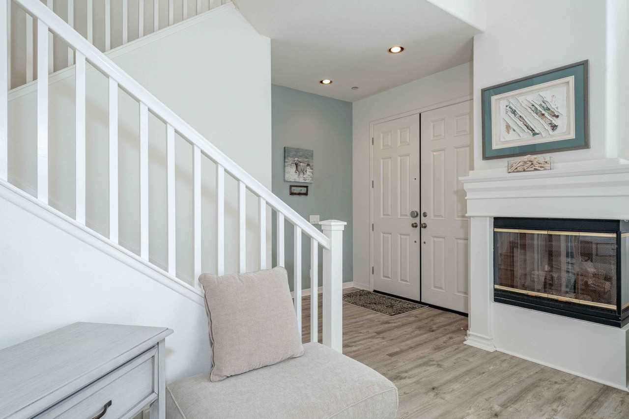 19271 Surfwave Dr - Photo 5 of 47