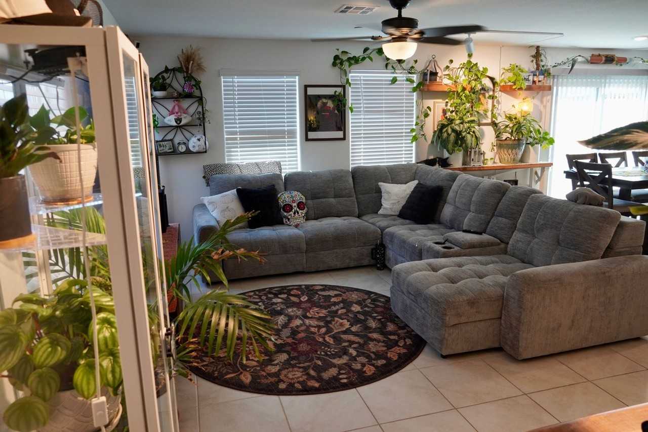 131 Barringswell Ave - Photo 4 of 34