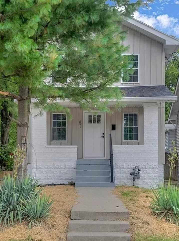 551 Denmark St - Photo 2 of 33