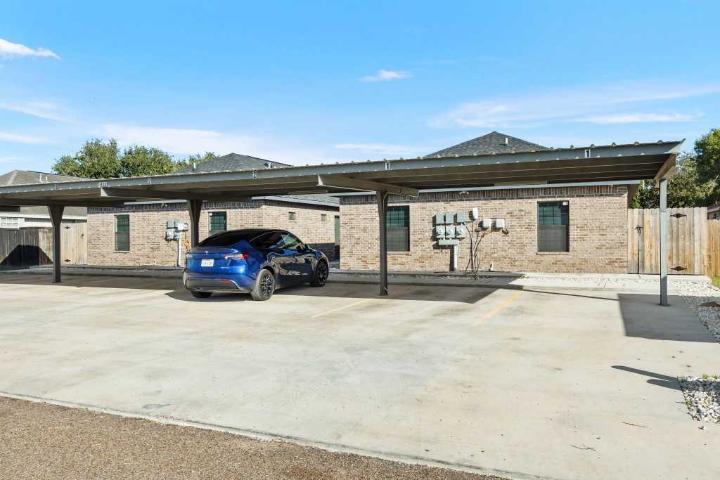 1412 Acme Ln Apt 3 - Photo 7 of 12