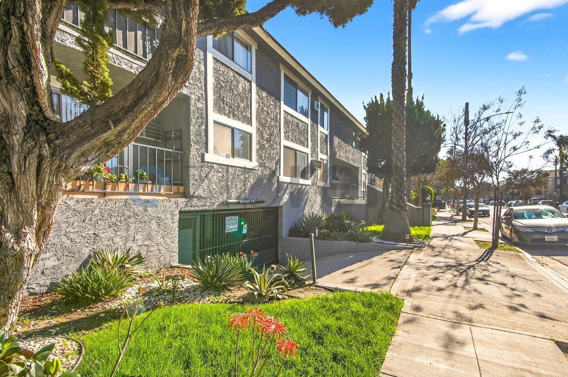 240 W Verdugo Ave #O - Photo 2 of 20