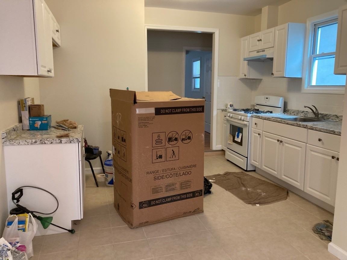 18 Grant Ave #1 - Photo 3 of 9