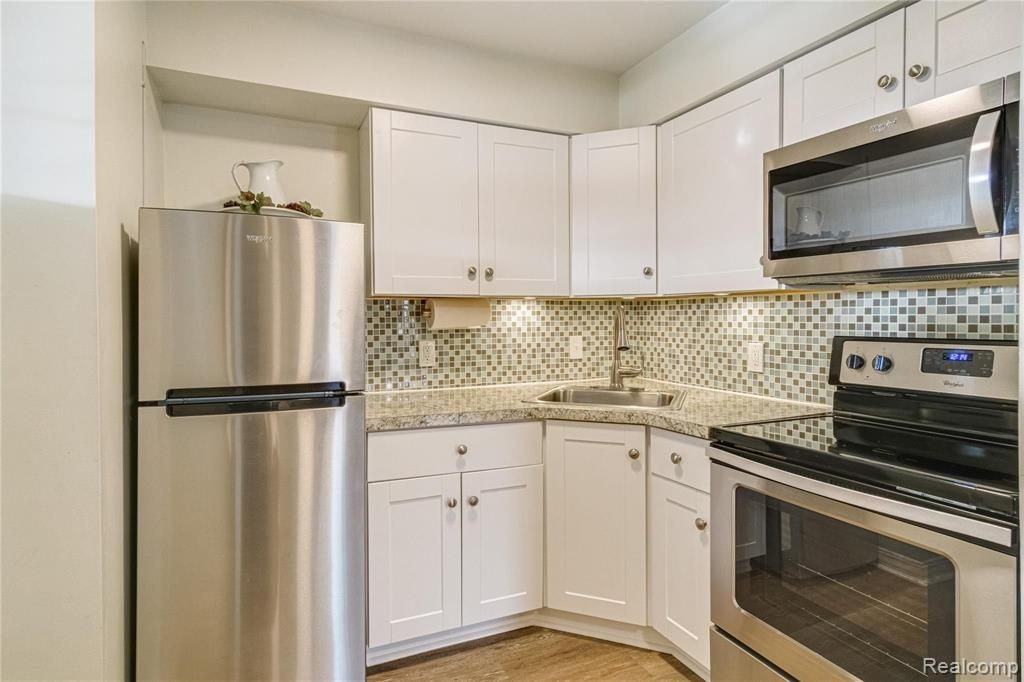 7187 Silver Lake Rd ##1 - Photo 2 of 5