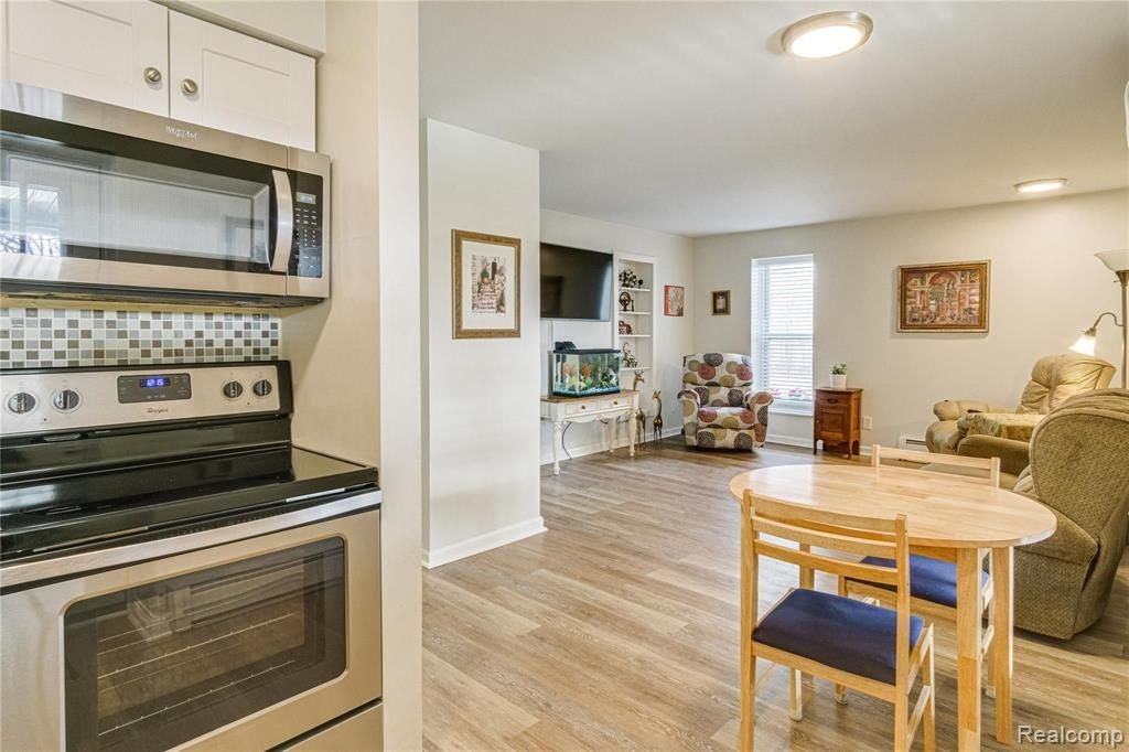 7187 Silver Lake Rd ##1 - Photo 3 of 5