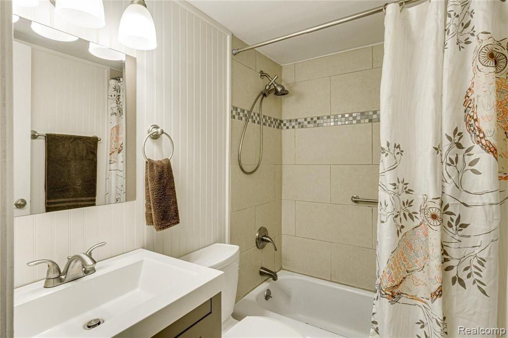 7187 Silver Lake Rd ##1 - Photo 4 of 5