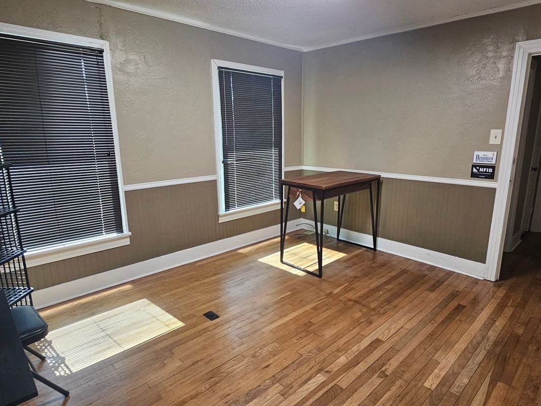 1400 S Main St - Photo 2 of 8