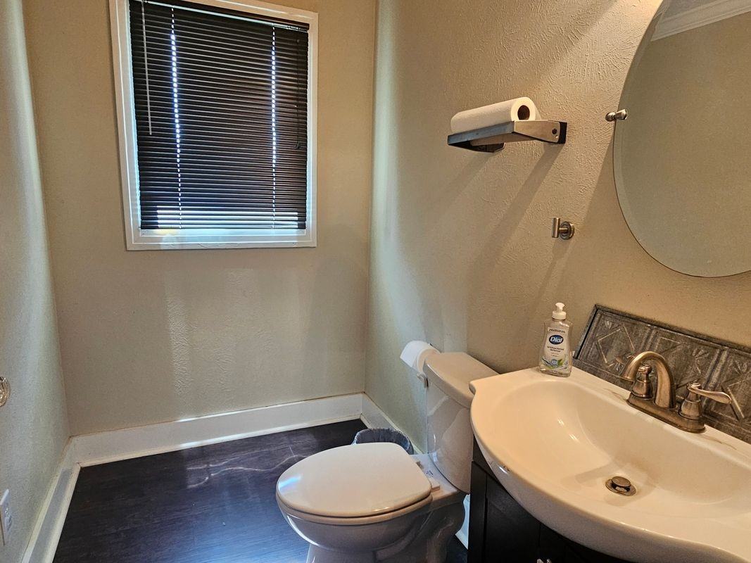 1400 S Main St - Photo 3 of 8