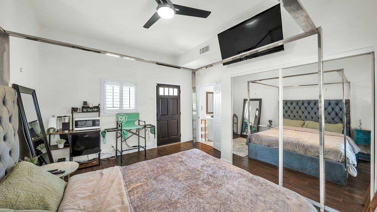 22736 Cavalier St - Photo 2 of 3