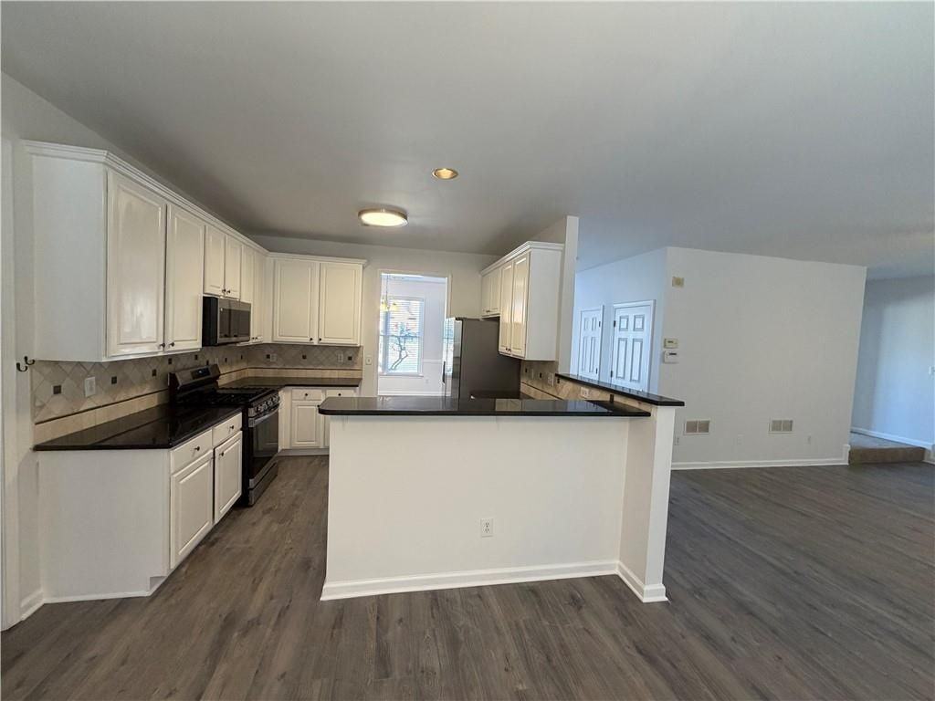 505 Summer Breeze Ct - Photo 6 of 30