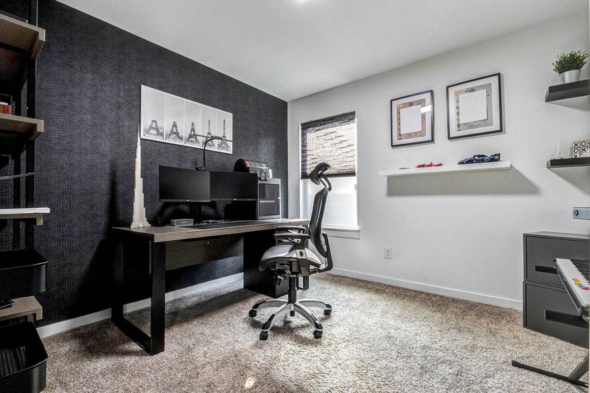 29534 Wilkerson Ln - Photo 3 of 13