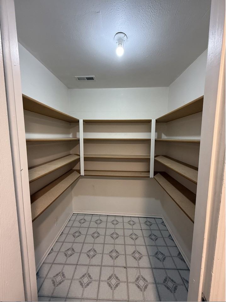 321 Wn - Photo 7 of 9