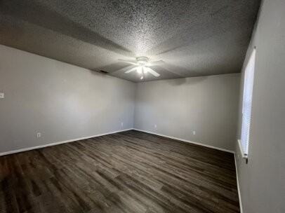6113 37th St - Photo 2 of 8