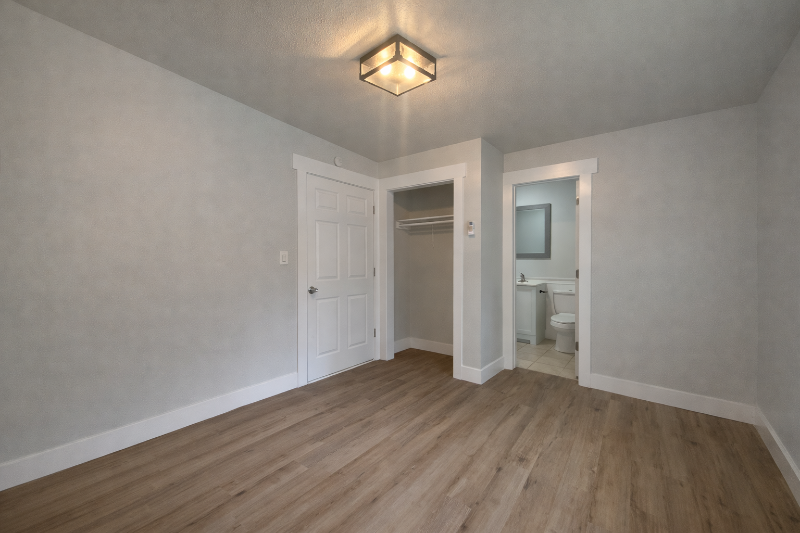 5094 J E L Dr #6 - Photo 7 of 11