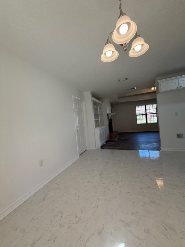 514 Mimosa Dr - Photo 4 of 11