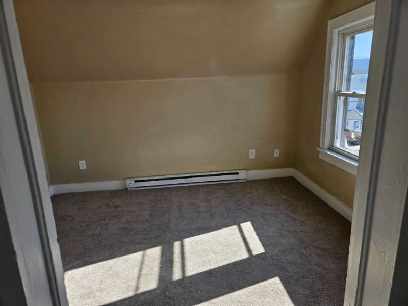 205 E 2nd St #3 - Photo 3 of 10