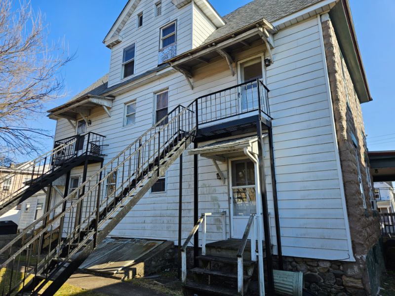 205 E 2nd St #4 - Photo 2 of 12