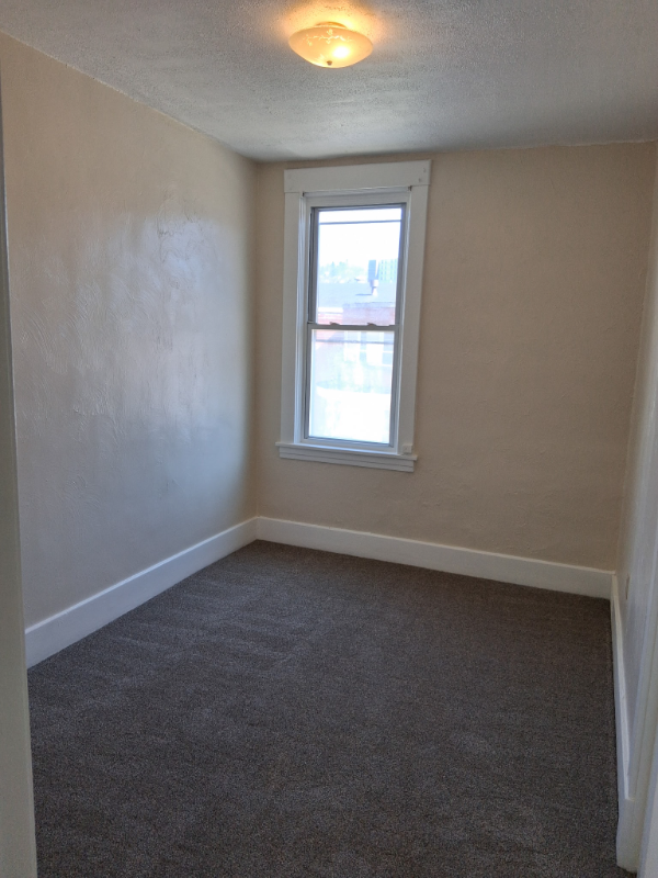 433 Maplewood Ave #2 - Photo 4 of 11