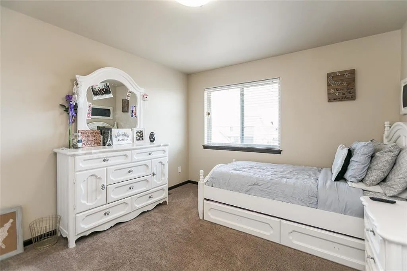 61 Renee Ln - Photo 6 of 20