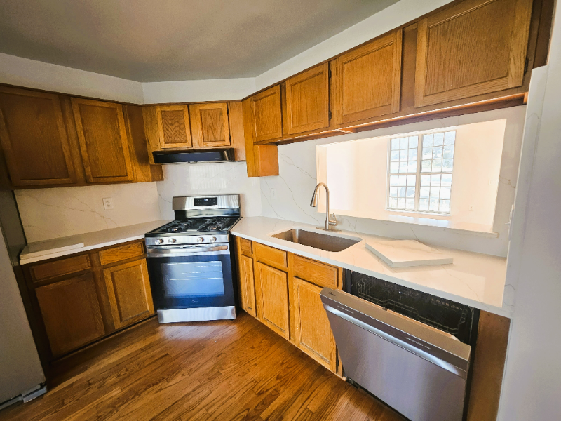 12242 Granada Way - Photo 4 of 26