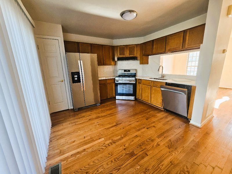 12242 Granada Way - Photo 6 of 26