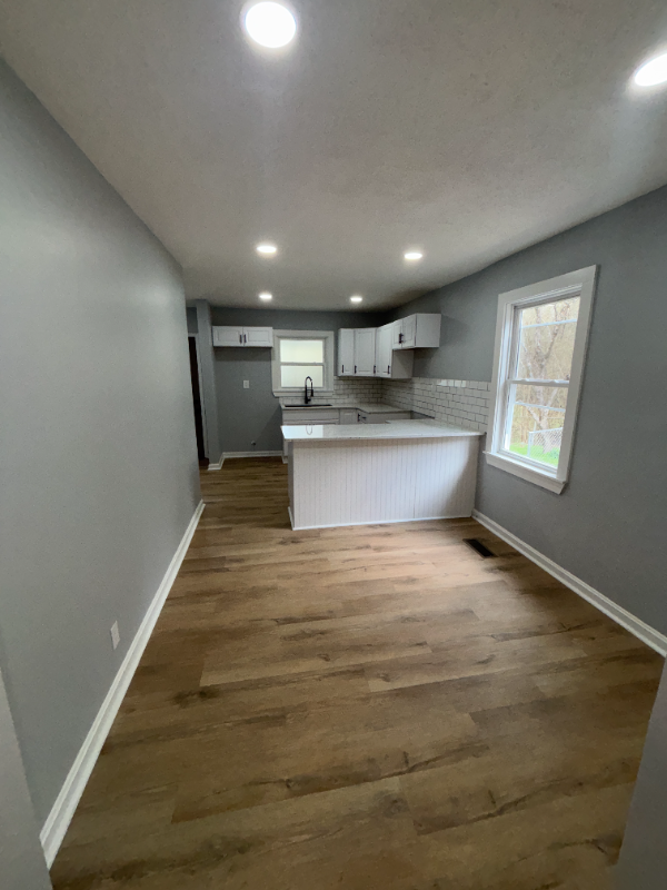 619 Pinewood Ave - Photo 7 of 20