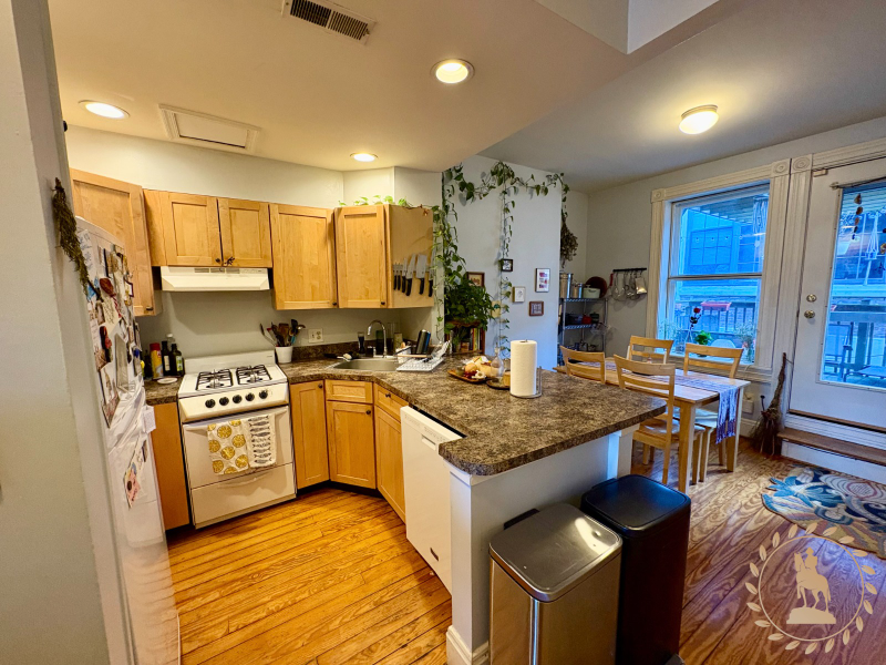 211 W Mount Royal Ave #211MR2 - Photo 6 of 19