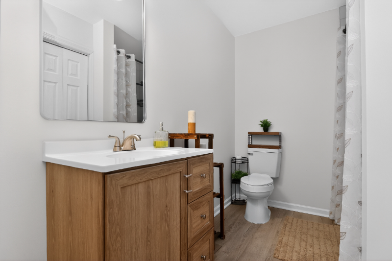 8025 Wilson Woods Dr - Photo 3 of 18