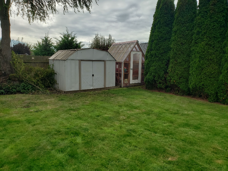 770 Hyacinth St - Photo 5 of 20