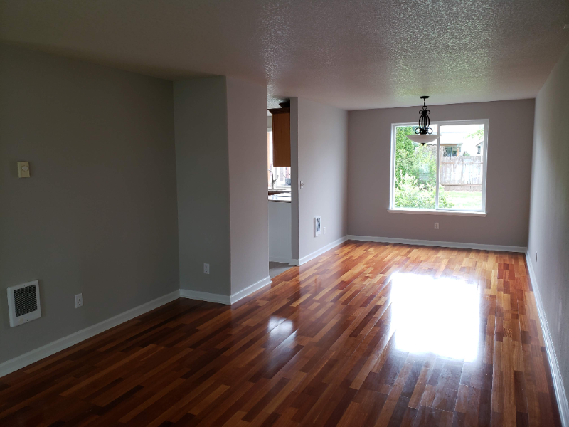 770 Hyacinth St - Photo 7 of 20