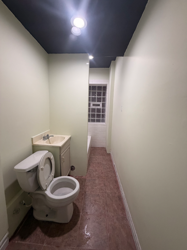 2457 S Washtenaw Ave #2S - Photo 6 of 8