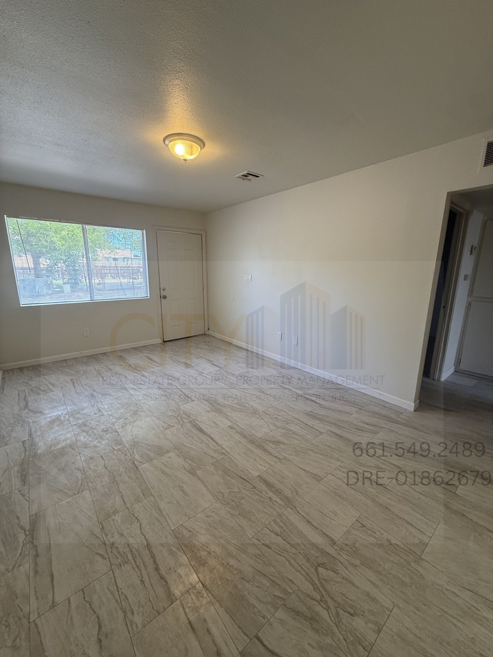 312 Niles Pl - Photo 2 of 7