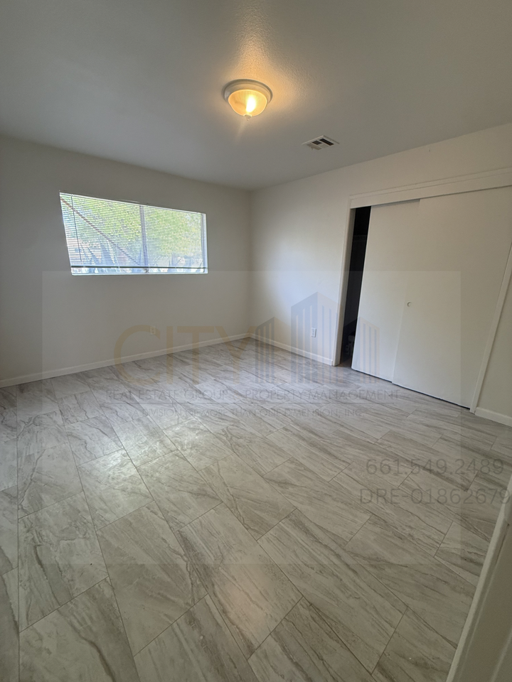 312 Niles Pl - Photo 5 of 7