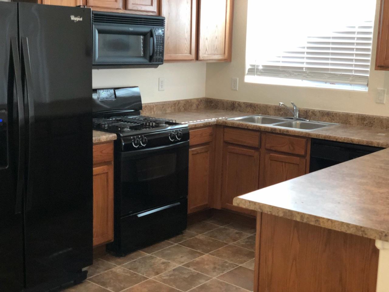 811 W Spruell Ave #1 - Photo 4 of 10