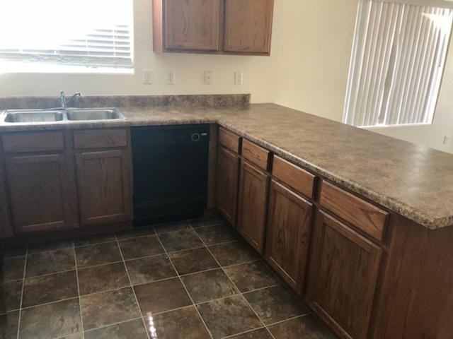 811 W Spruell Ave #1 - Photo 5 of 10