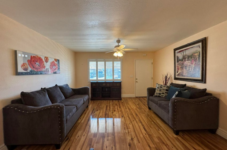 308 E Lancaster Ct #1 - Photo 2 of 9